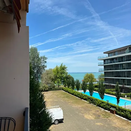 Lakeside 1 Aranypart, Шиофок