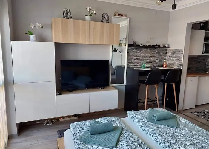 Lakeside 1 Aranypart, Апартаменты Шиофок